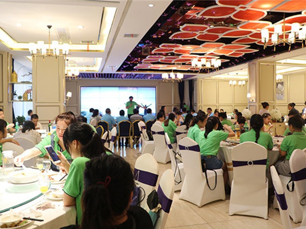 熱烈慶祝業(yè)盛堂“感恩共相伴，蓄勢贏未來”感恩主題活動(dòng)，取得圓滿成功