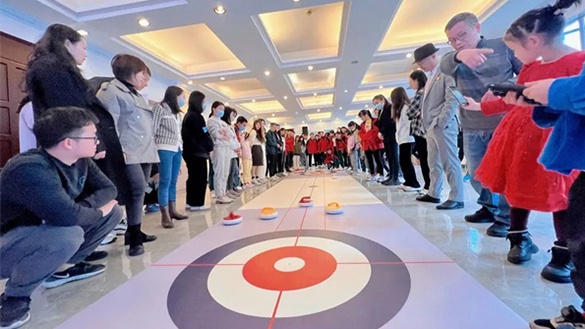 拓展活動(dòng)|「旱地冰壺」運(yùn)籌帷幄，決勝千里！